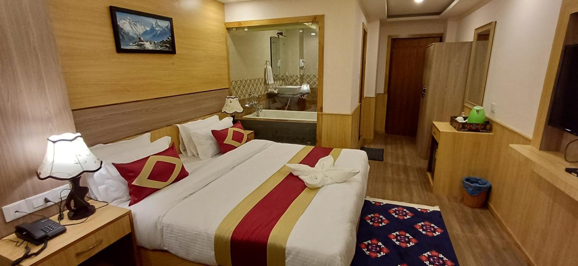 Hotel Yakroo Manang Kathmandu Bagian luar foto