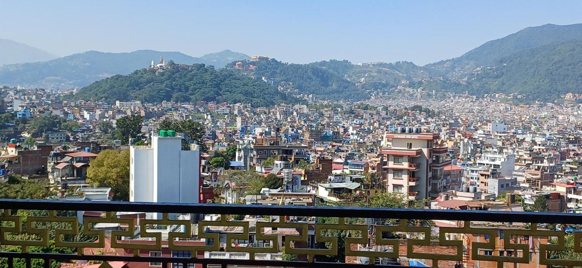 Hotel Yakroo Manang Kathmandu Bagian luar foto