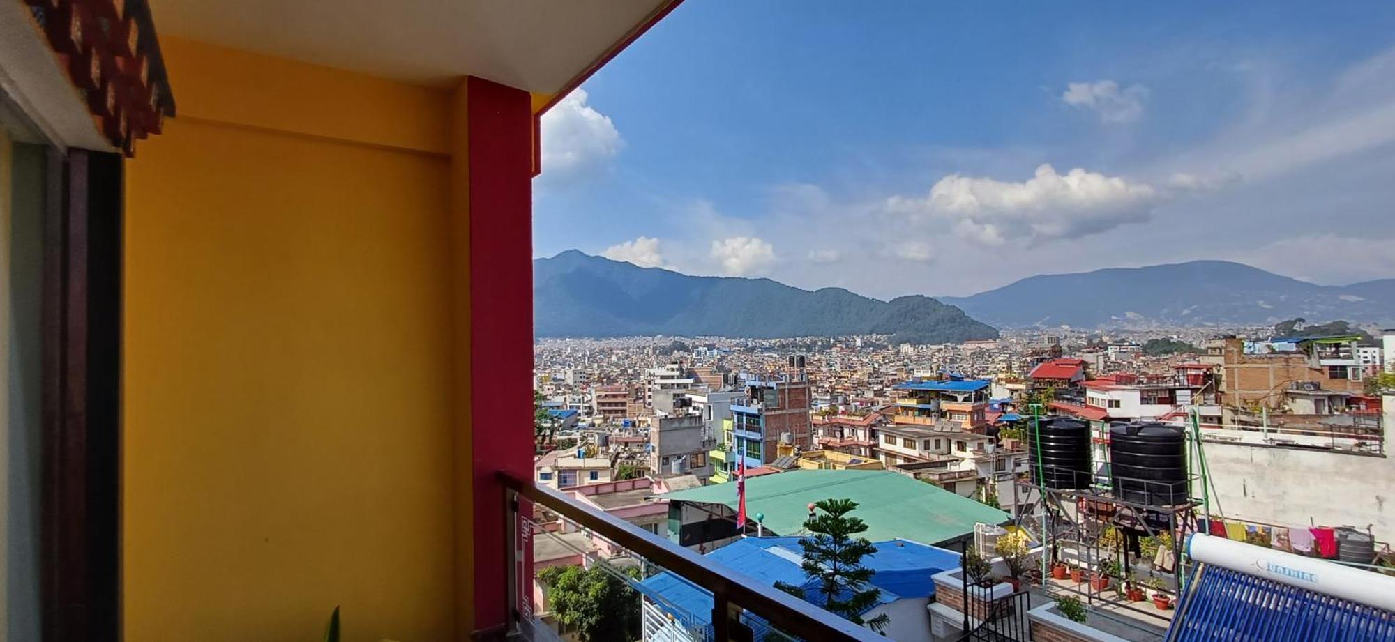 Hotel Yakroo Manang Kathmandu Bagian luar foto