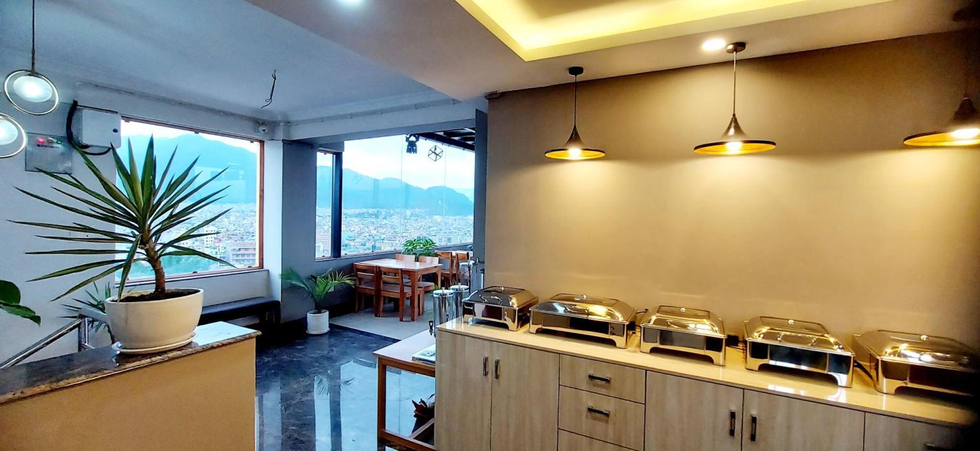 Hotel Yakroo Manang Kathmandu Bagian luar foto