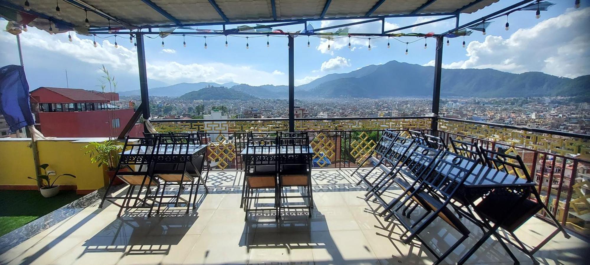 Hotel Yakroo Manang Kathmandu Bagian luar foto