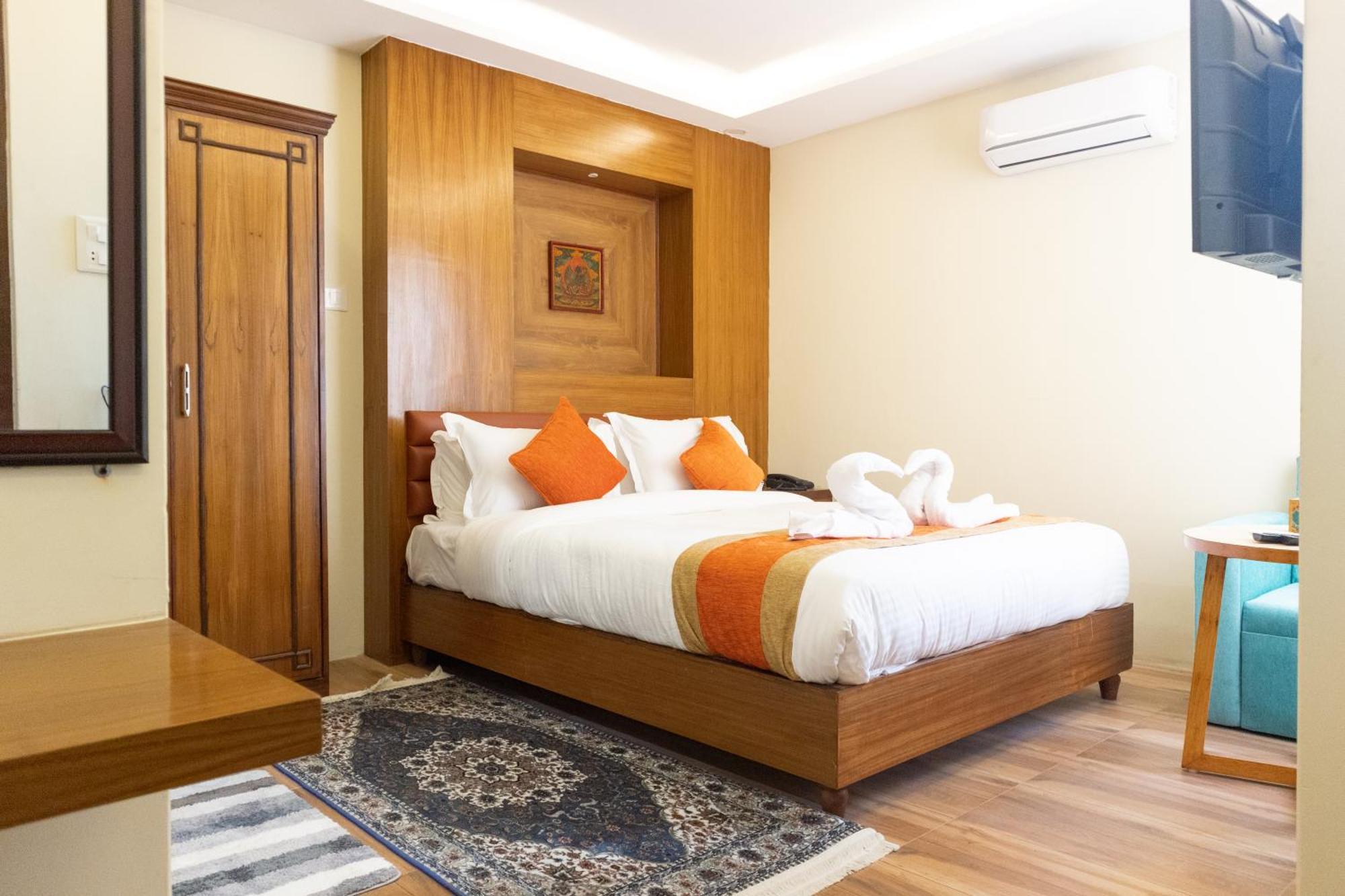 Hotel Yakroo Manang Kathmandu Bagian luar foto
