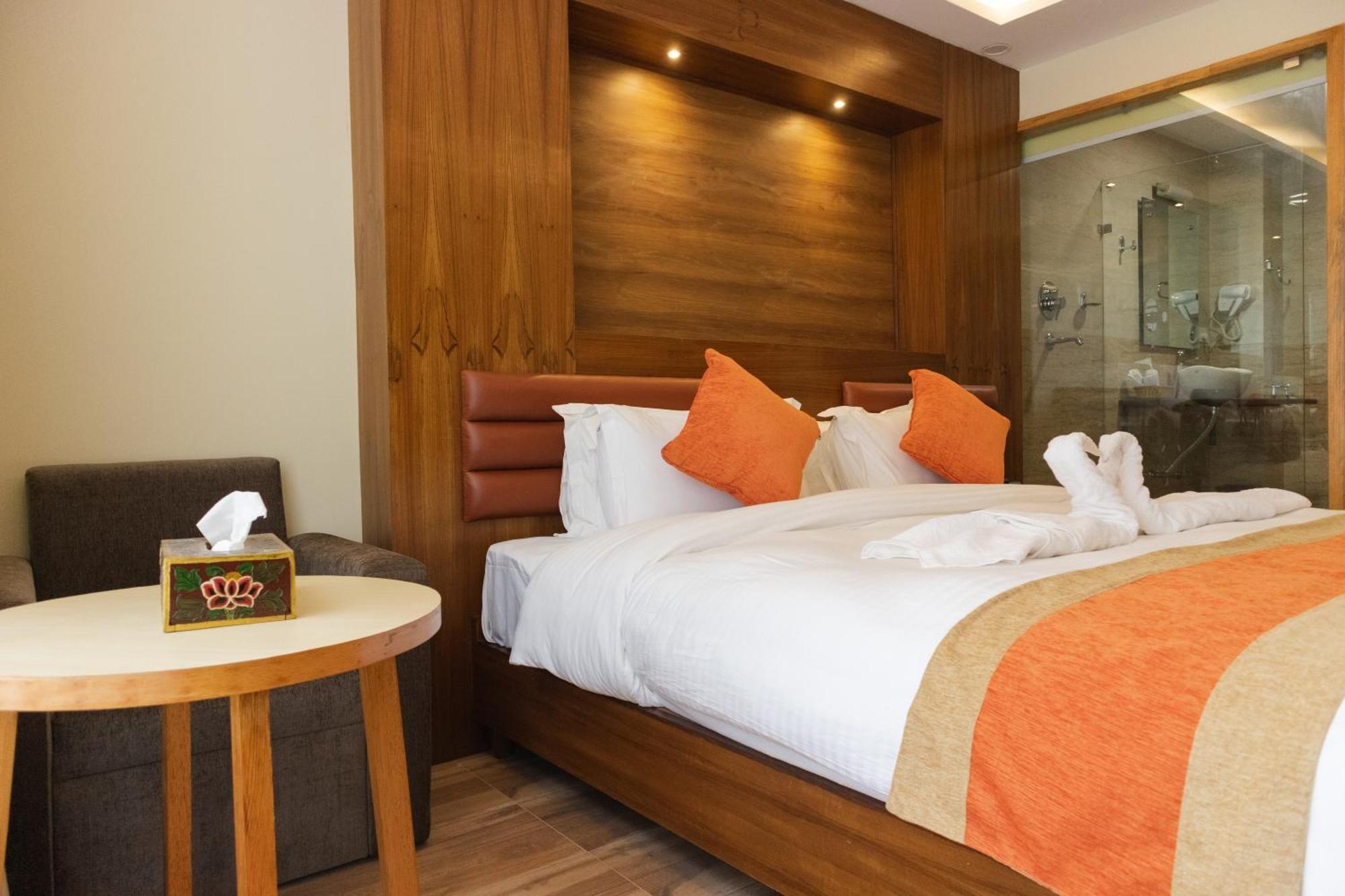 Hotel Yakroo Manang Kathmandu Bagian luar foto