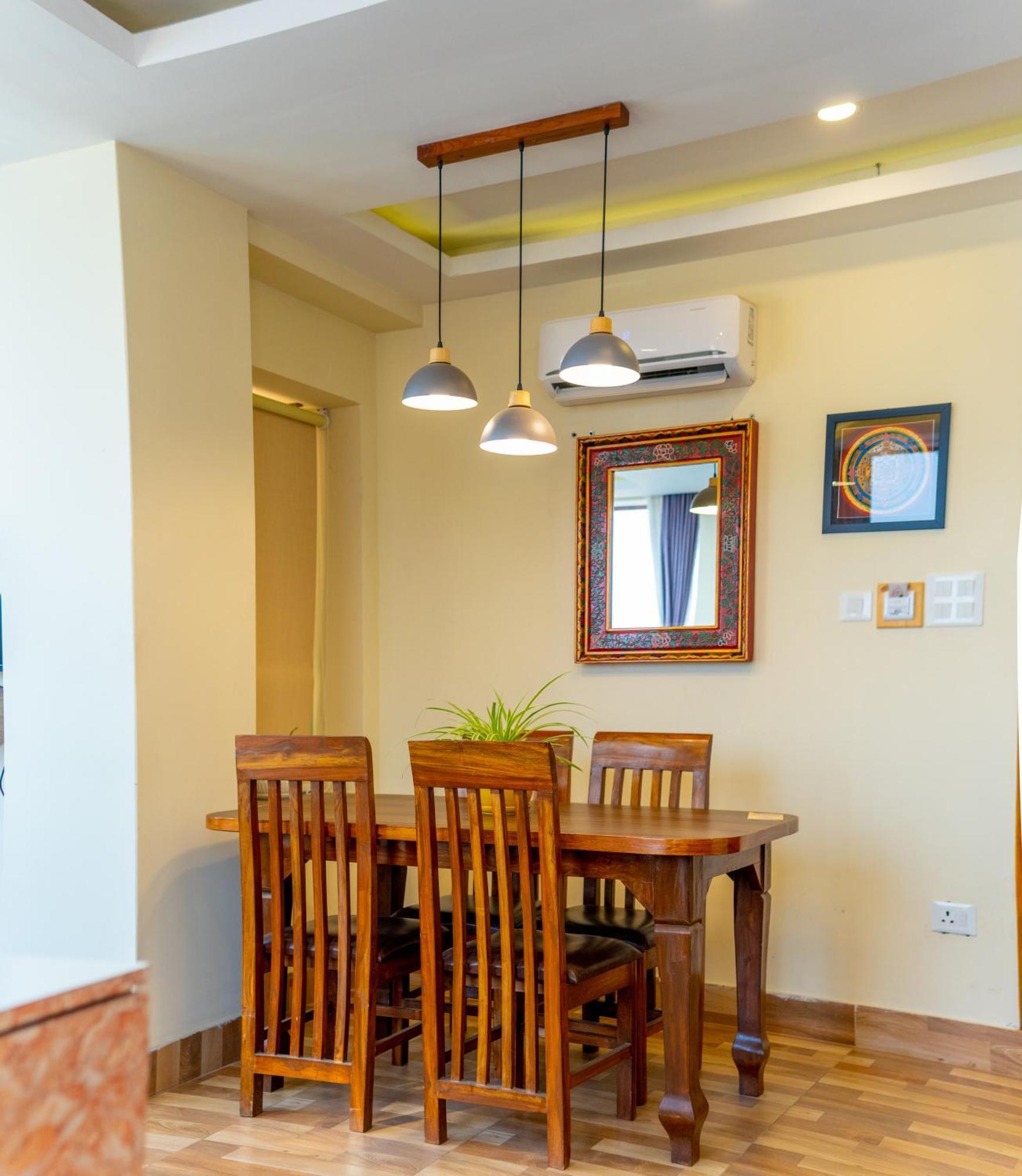 Hotel Yakroo Manang Kathmandu Bagian luar foto
